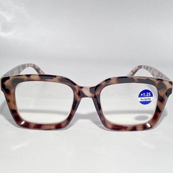 0762 Claudia Reading Glasses 1.25 Oversize Readers Light Tortoise Square NWT - Picture 2 of 8